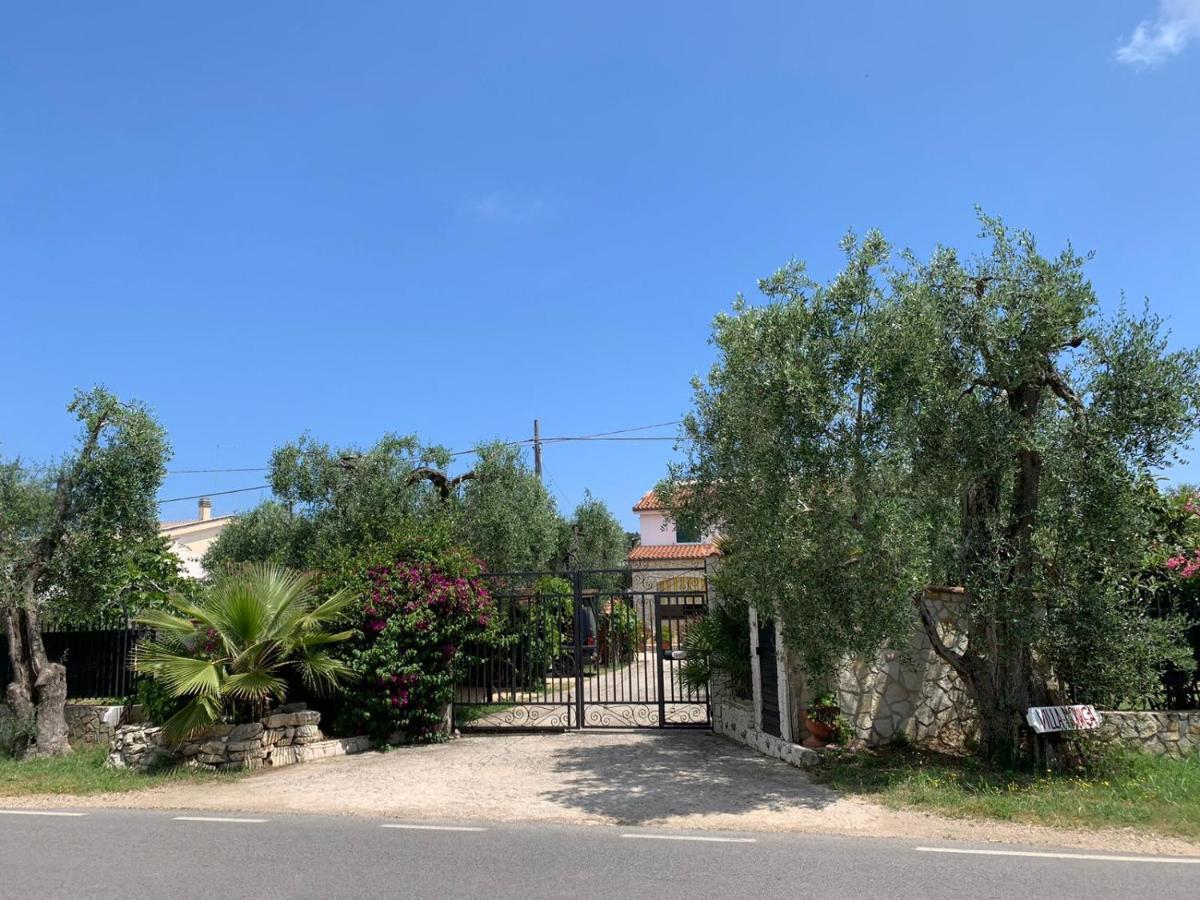Villa Monica Appartamenti Vieste Exterior photo