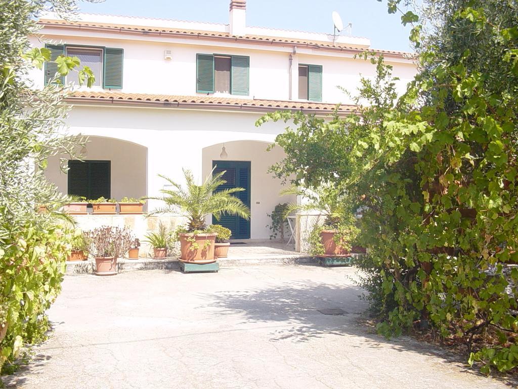 Villa Monica Appartamenti Vieste Exterior photo